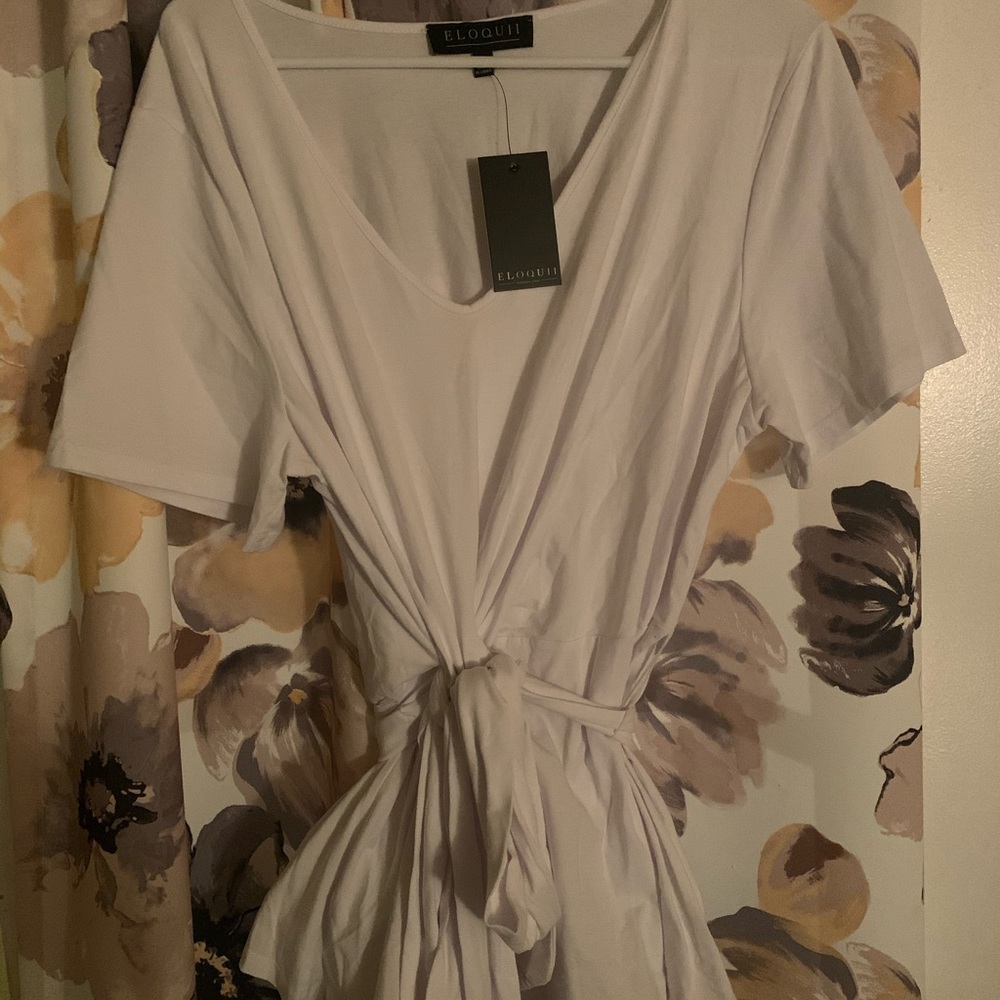 💗 Eloquii crossover tie-waist T-shirt 💗 - Picture 2 of 4
